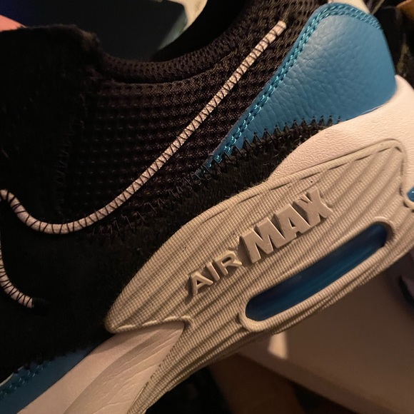 Nike shoes - Picture 2 of 8